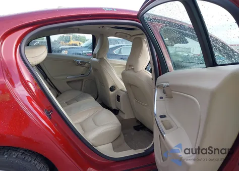 2012 Volvo S60 T5 z USA, uszkodzony, nr VIN YV1622FSXC2037620